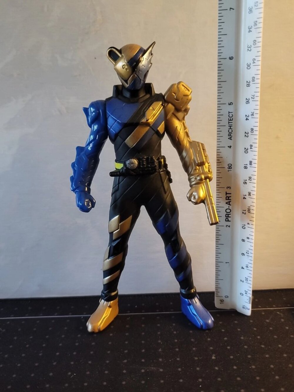 Kamen Rider Build Rider Hero Series 10 Build Key Dragon Figure